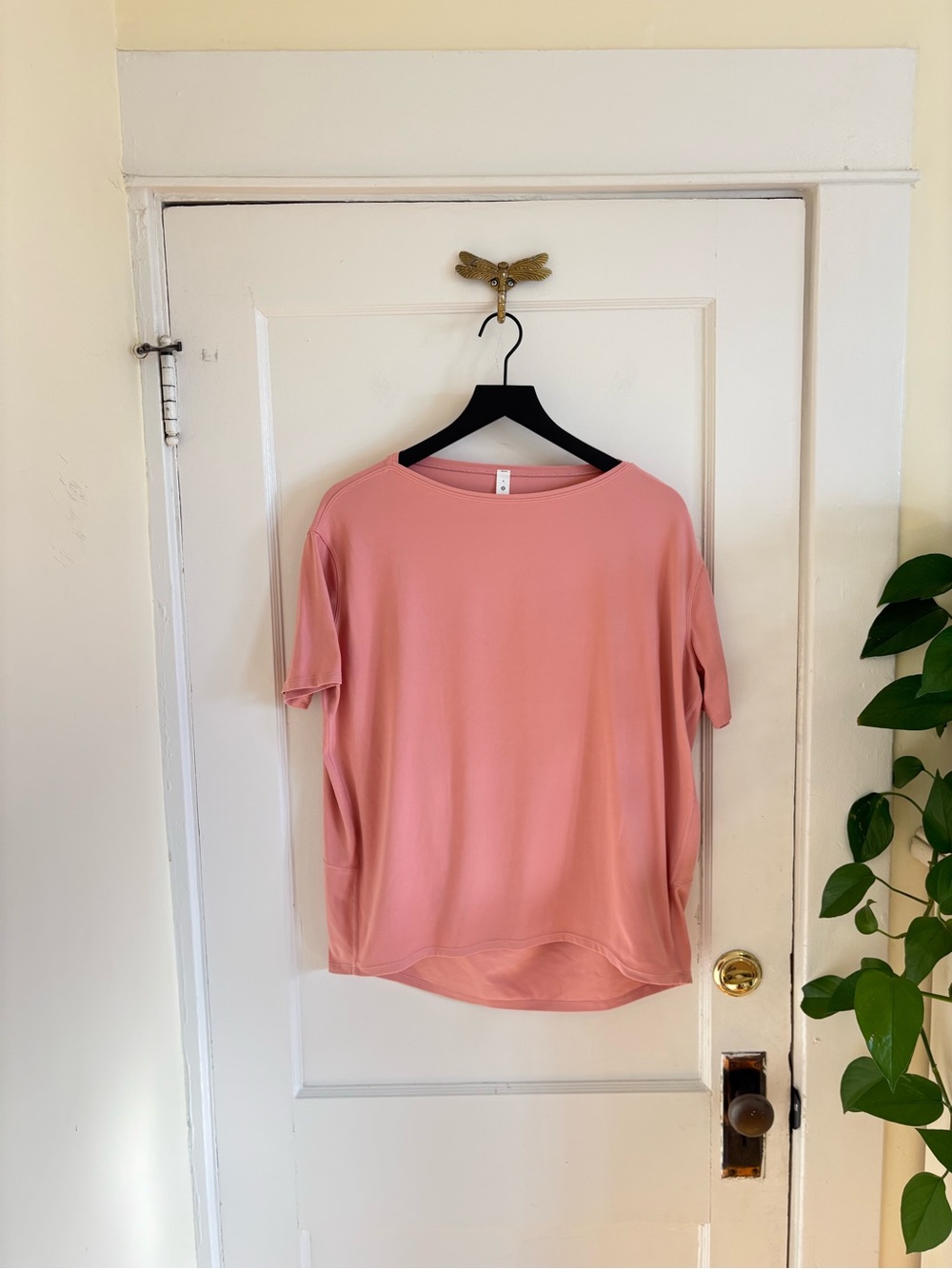 Lululemon Back in Action Women’s Short Sleeve Shirt In Rose Pink Size 6